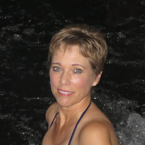 Lisa Gregory Photo 33
