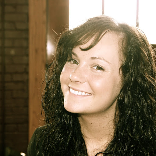 Carolyn Hunter Photo 18