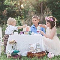 Anna Larson Photo 35