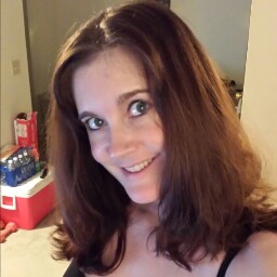 Kelly Hendrickson Photo 39