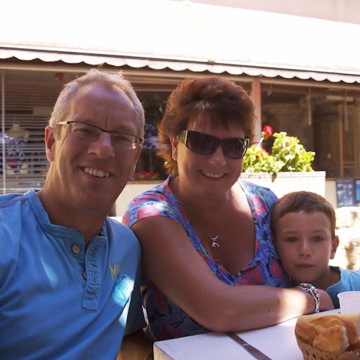 Sally James Photo 23