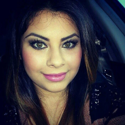 Maria Araiza Photo 8