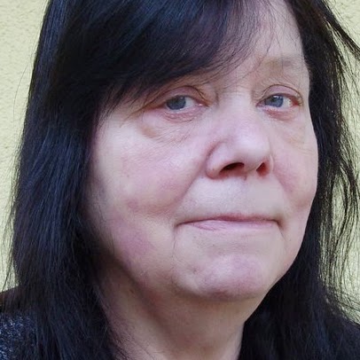 Christine Ritter Photo 44