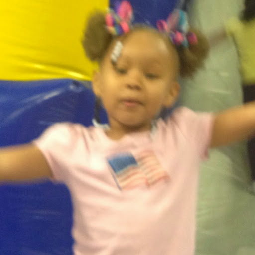 Elizabeth Lacey Photo 32