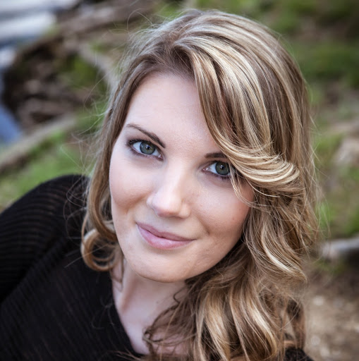 Mandy Malone Photo 1