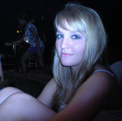 April Baldwin Photo 30