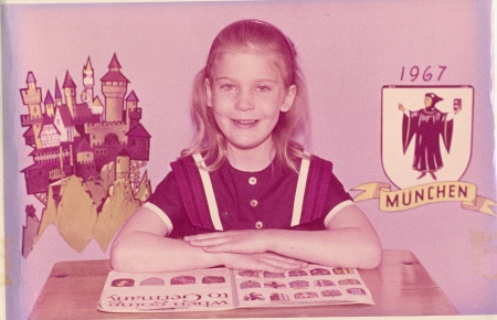 Elizabeth Grimes Photo 25