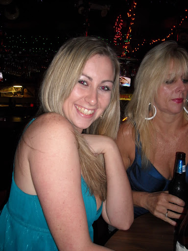 Lindsey Dunn Photo 7