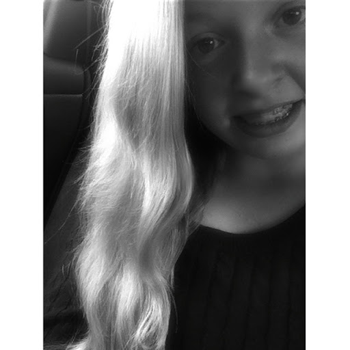 Megan Reilly Photo 20