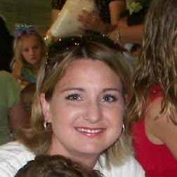 Elizabeth Stephens Photo 10