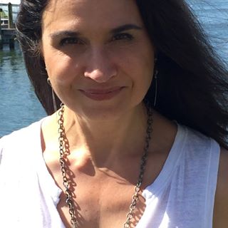Cynthia Goldsmith Photo 30