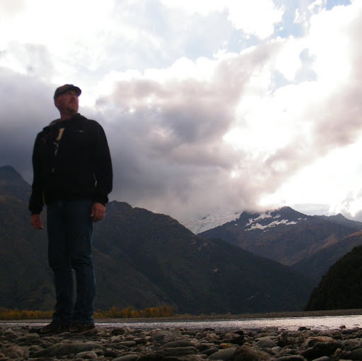 Russell Taylor Photo 28