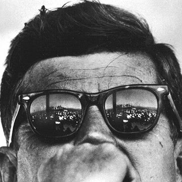 Laura Vickers Photo 33