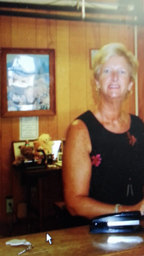 Shirley Holland Photo 26