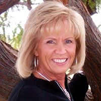 Elaine Rhodes Photo 19
