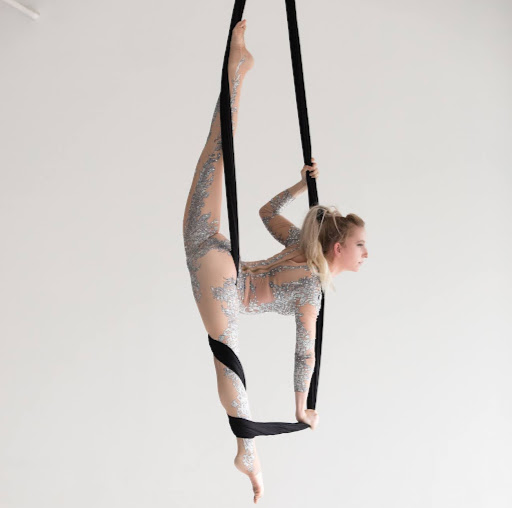 Samantha Marsh Photo 30