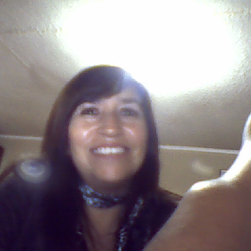 Elizabeth Valdivia Photo 12