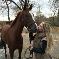 Michelle Marr Photo 32