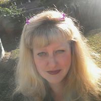 Stephanie Weast Photo 3