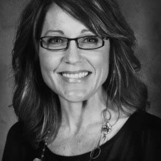 Michelle Henricks Photo 5