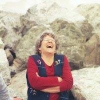 Julie Olsen Photo 25