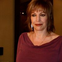 Louise Matthews Photo 8