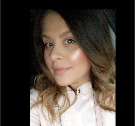 Elizabeth Gomez Photo 48