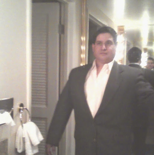Alfredo Fernandez Photo 21