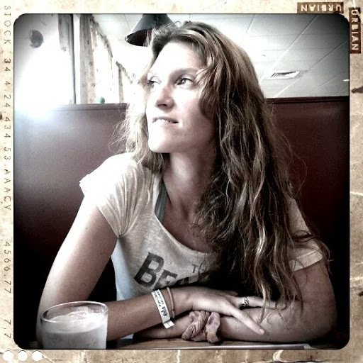 Alicia Fisher Photo 17