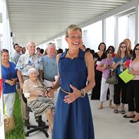 Deborah Beam Photo 9