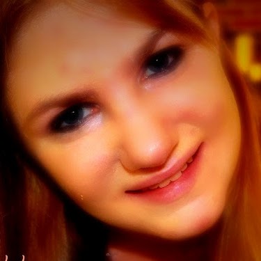 Kelly Conroy Photo 16