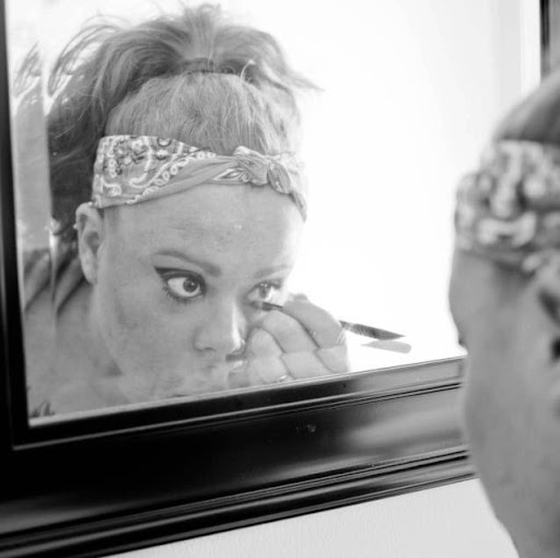 Stephanie Graham Photo 47