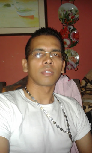 Luis Camacho Photo 13