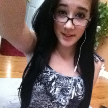 Rachel Vega Photo 15