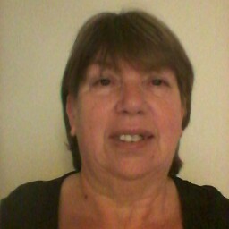 Pauline Oliver Photo 8