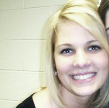 Emily Gordon Photo 15