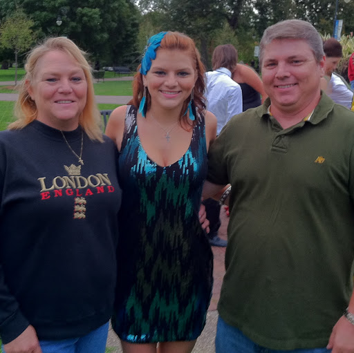 Kelly Roberts Photo 39