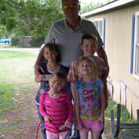 Kenneth Travis Photo 13