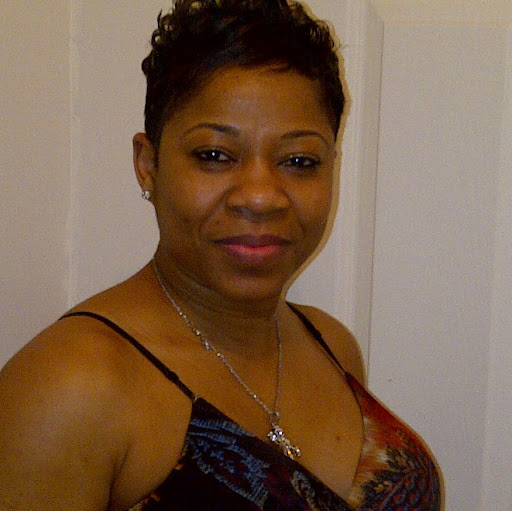 Michelle Raines Photo 18