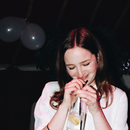 Sarah Goodman Photo 47