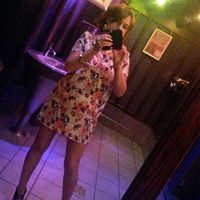 Vicky Robertson Photo 14