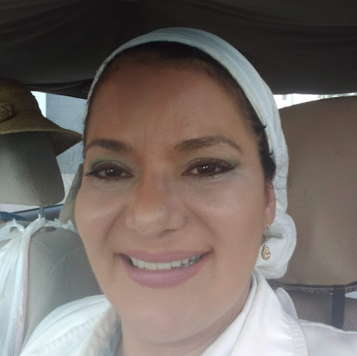 Elsa Cruz Photo 3