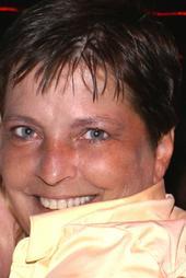 Stephanie Applegate Photo 2