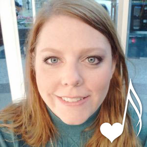 Julie Arnold Photo 21