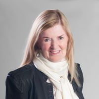 Annie Brown Photo 27