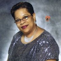 Pamela Groves Photo 29