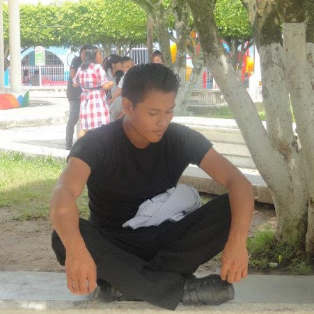 Rene Leon Photo 39