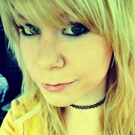 Kelly Schofield Photo 40