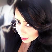 Gloria Reyes Photo 13