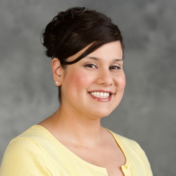 Elizabeth Devlin Photo 17